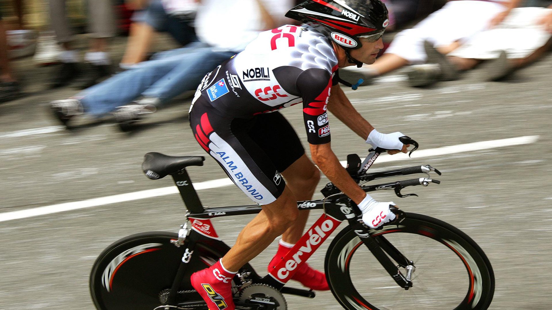 广东男篮八强战小胜利雅得新月，孙兴慜砍下13记关键球，全场沸腾